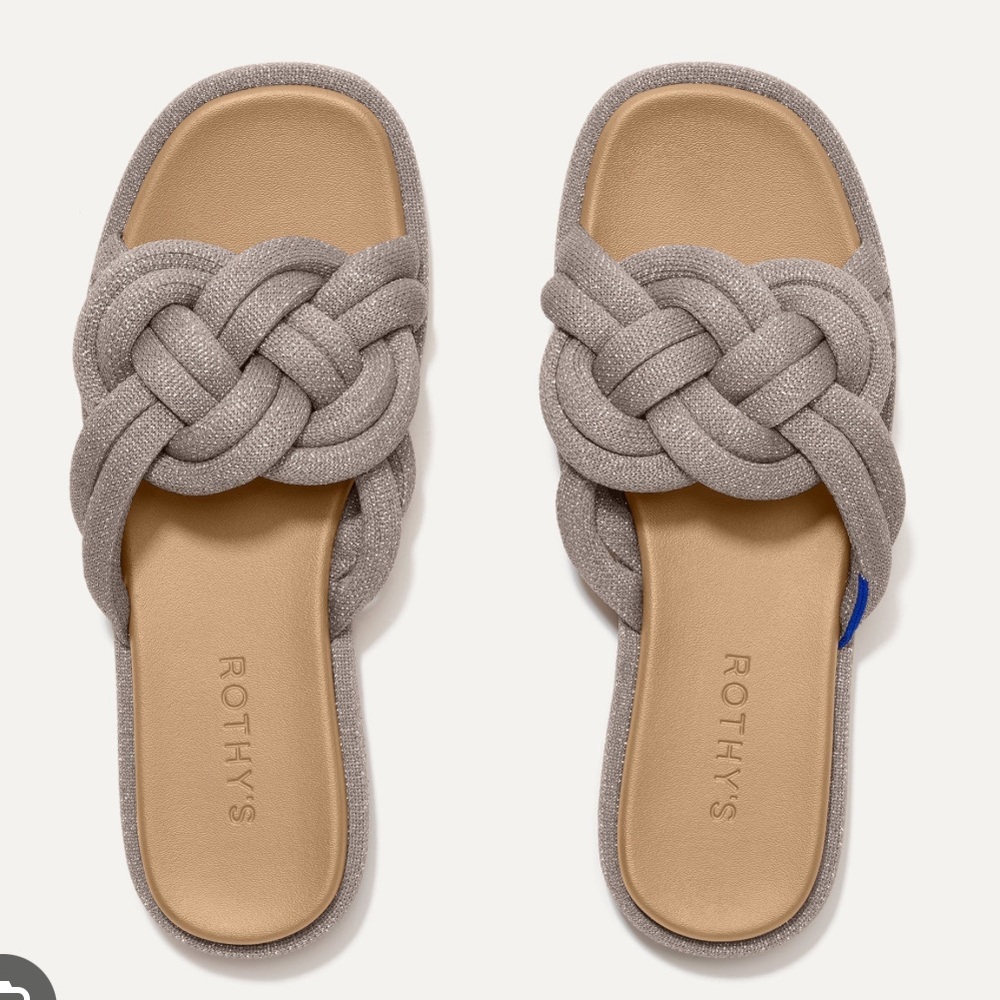 Rothy’s Summer Sandal in Silver Sand Size 8